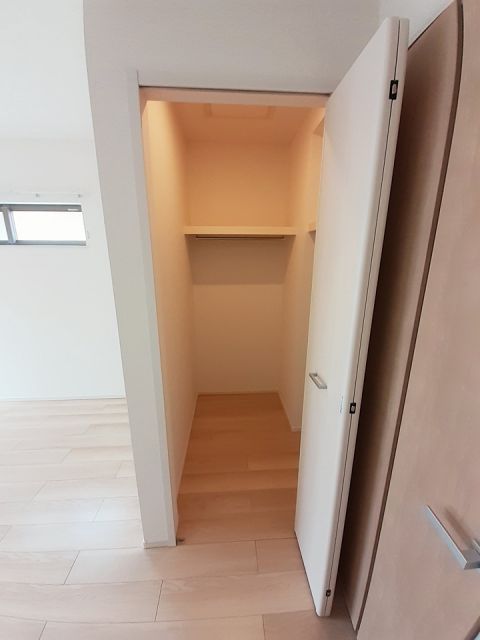 湘南新宿ライン高海 前橋駅 バス乗車時間：19分 最寄りバス停で下車 徒歩5分 2階建 築6年の内装写真