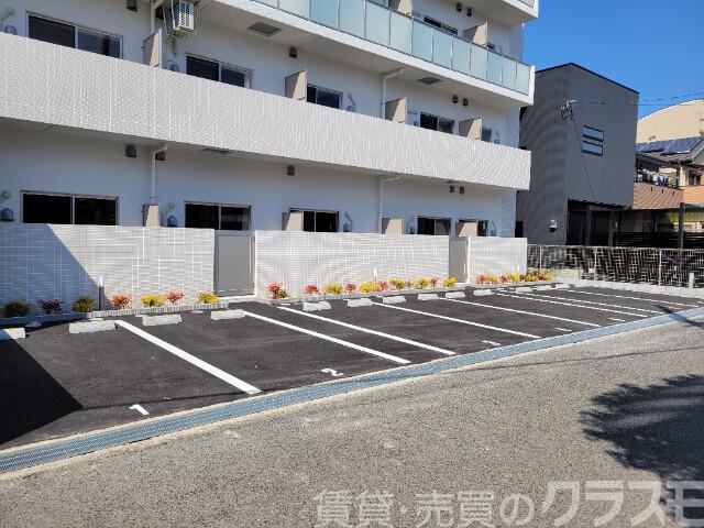 駐車場　敷地内駐車場