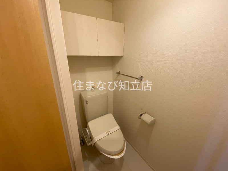 名鉄三河線 上挙母駅 徒歩13分 2階建 築10年のトイレ写真