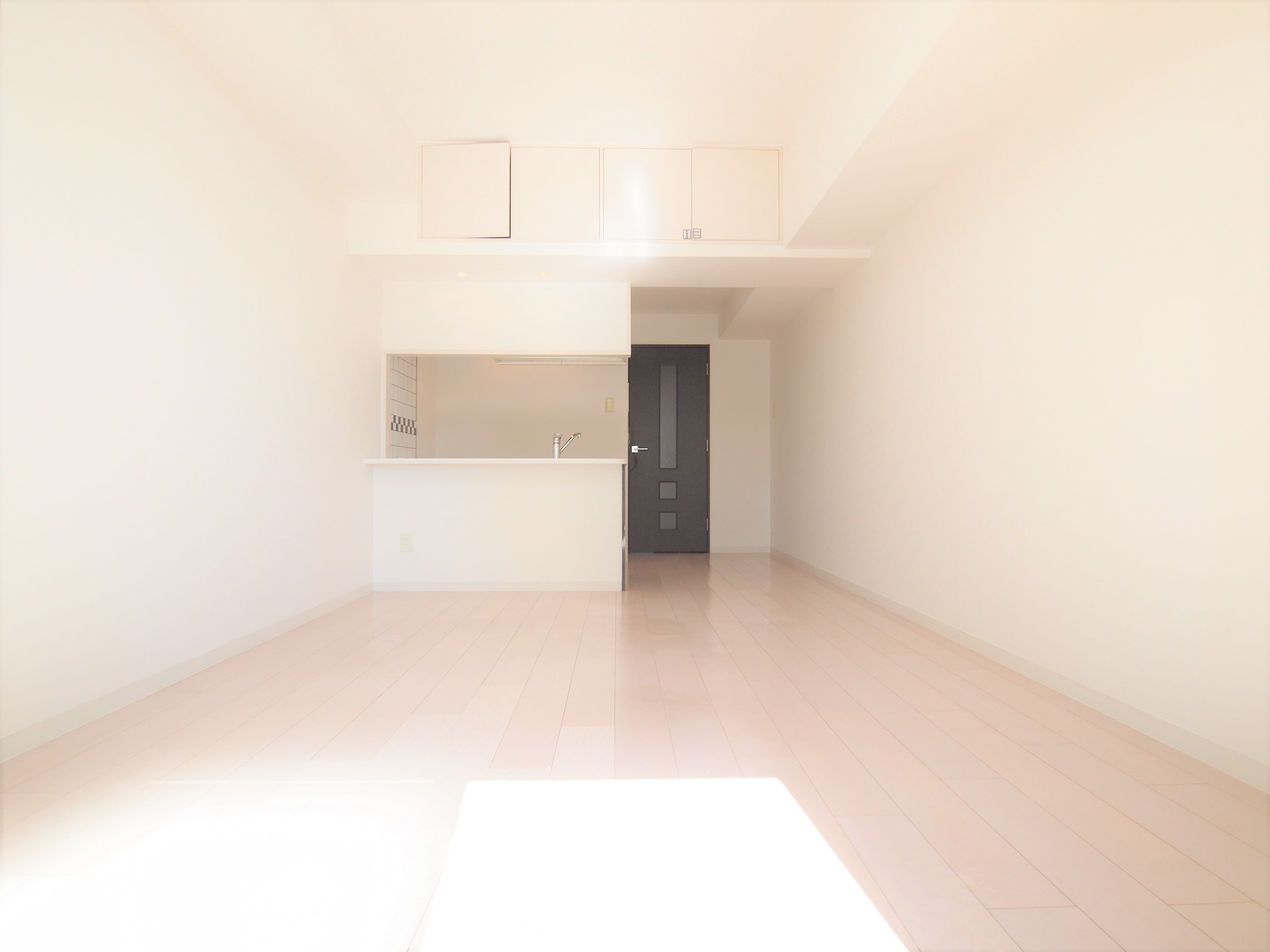 No.63 ORIENT CAPITAL TOWERの居間写真
