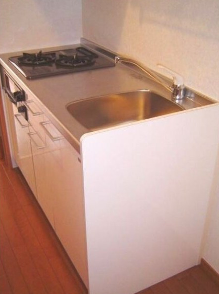 キッチン　別部屋の画像を使用しております。