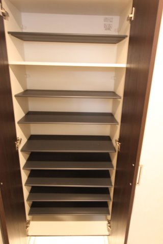 アークデュオ仙台苦竹の玄関写真