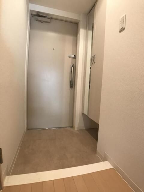 玄関　落ち着いた玄関です