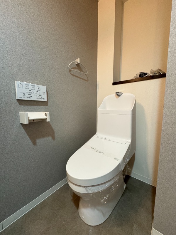 地下鉄御堂筋線 北花田駅 徒歩10分 3階建 築20年のトイレ写真