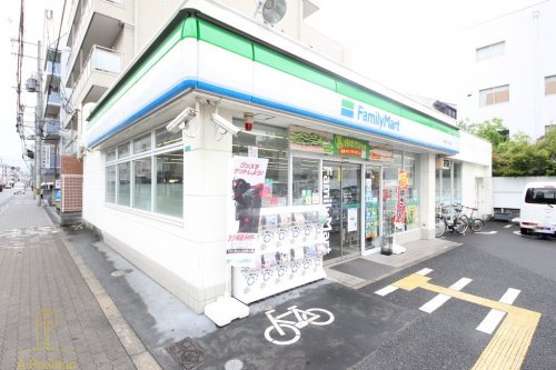 コンビニ　ファミリーマート 内代町二丁目店（コンビニ）まで146m