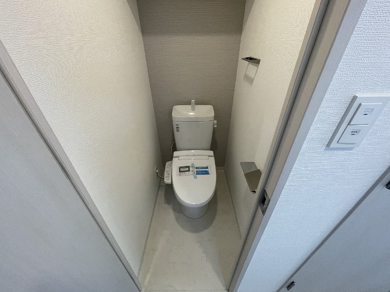 地下鉄中央線 深江橋駅 徒歩4分 11階建 築1年のトイレ写真