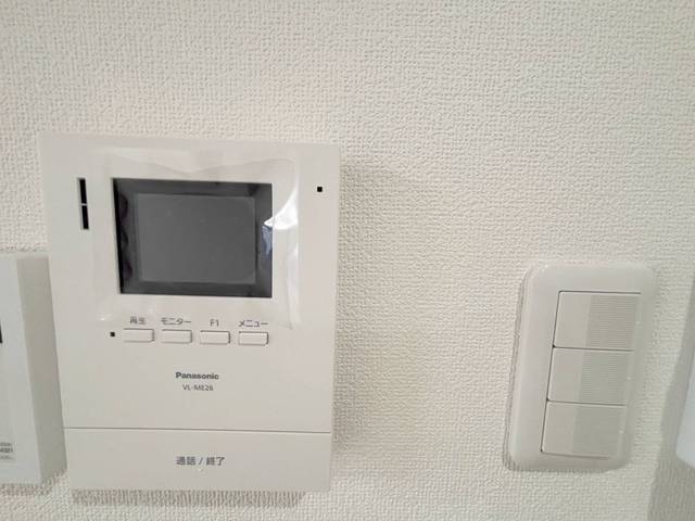 セキュリティ　モニター付きインターホン