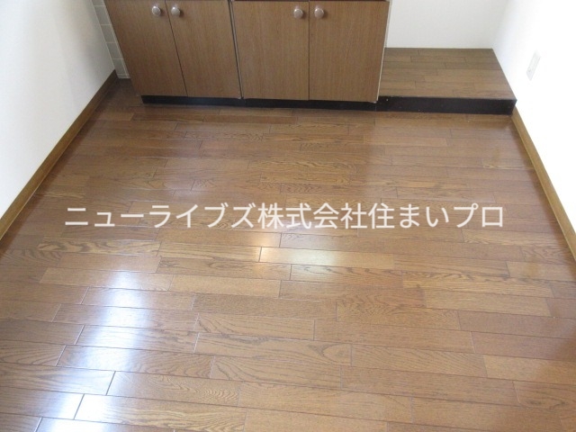 トレビアン天神マンション2の居間写真