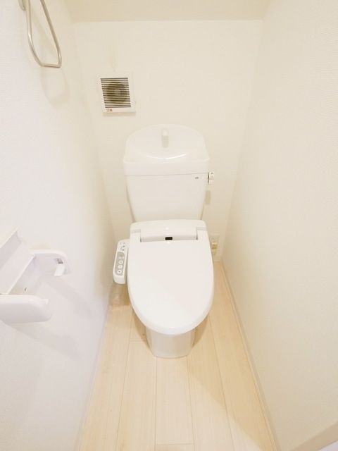 トイレ　★お部屋探しは株式会社タウンハウジング東京まで★