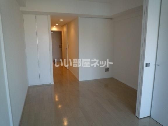 レジディア新御徒町の玄関写真