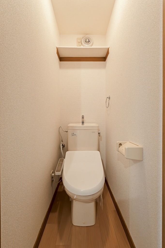 西鉄天神大牟田線 西鉄平尾駅 徒歩12分 2階建 築27年のトイレ写真