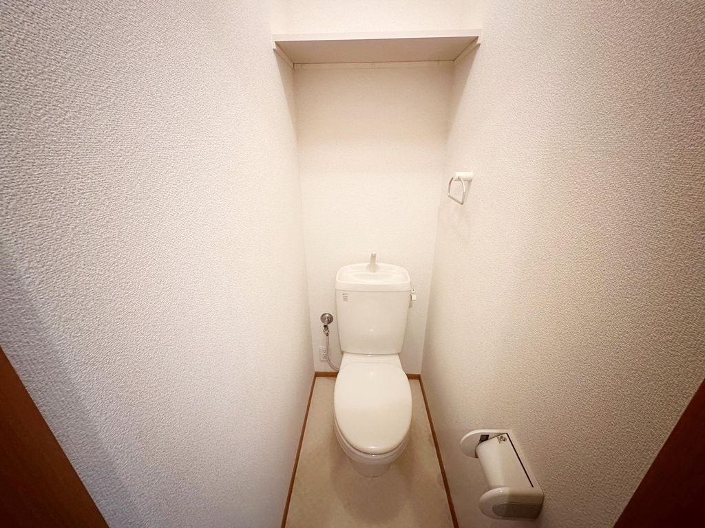 エン・クレストのトイレ写真