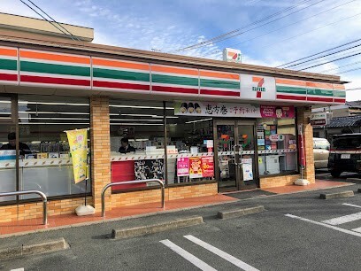 コンビニ　セブンイレブン浜松蜆塚４丁目店（コンビニ）まで1125m