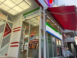 コンビニ　ファミリーマート 123+N布施店（コンビニ）まで228m