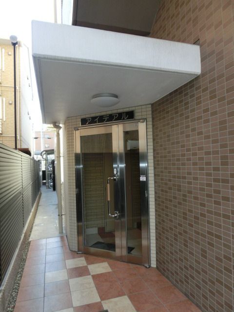 エントランス　物件エントランス