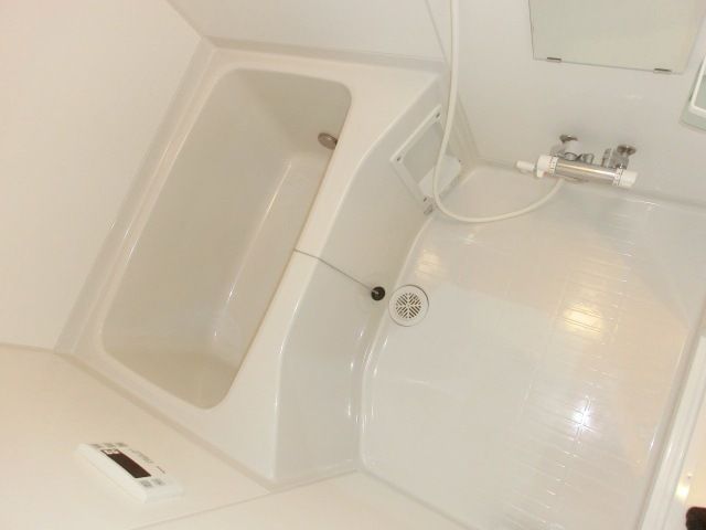 バス・シャワールーム　追焚付きのバス