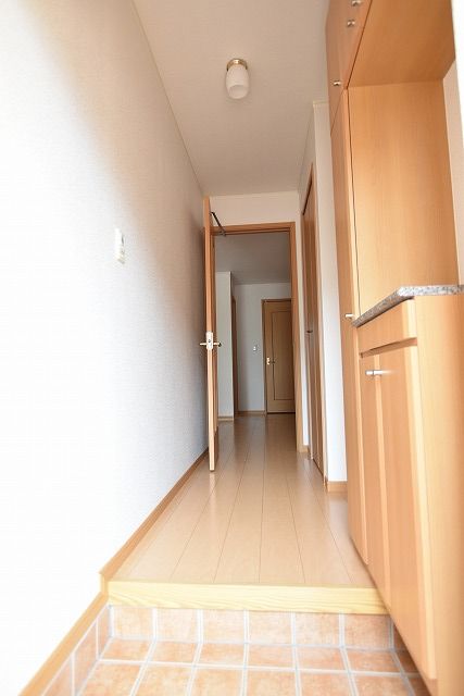 カーサ イリーデIの玄関写真