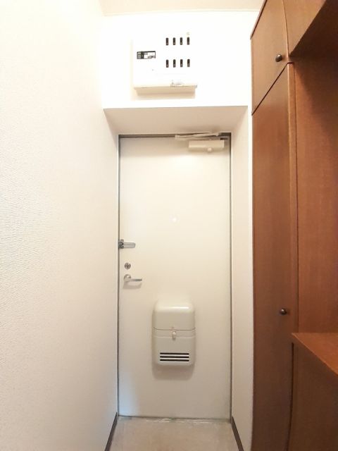 エルディム関森Bの玄関写真