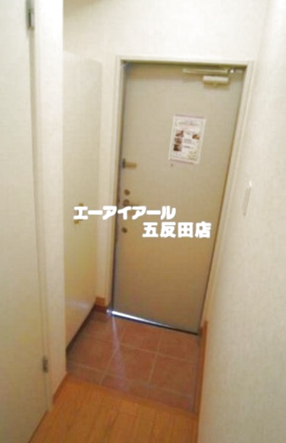玄関　大変設備充実しております。お気軽にご相談下さい。