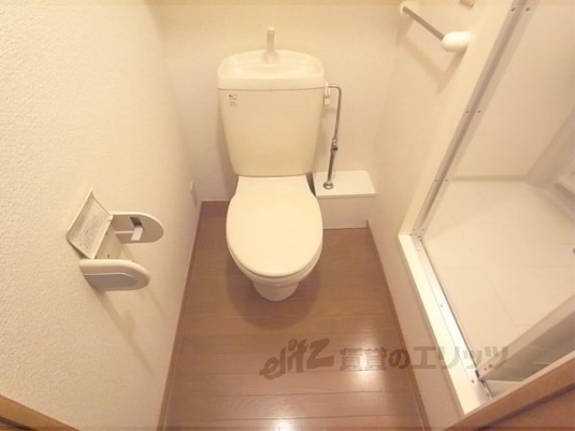 レオパレス伸和のトイレ写真