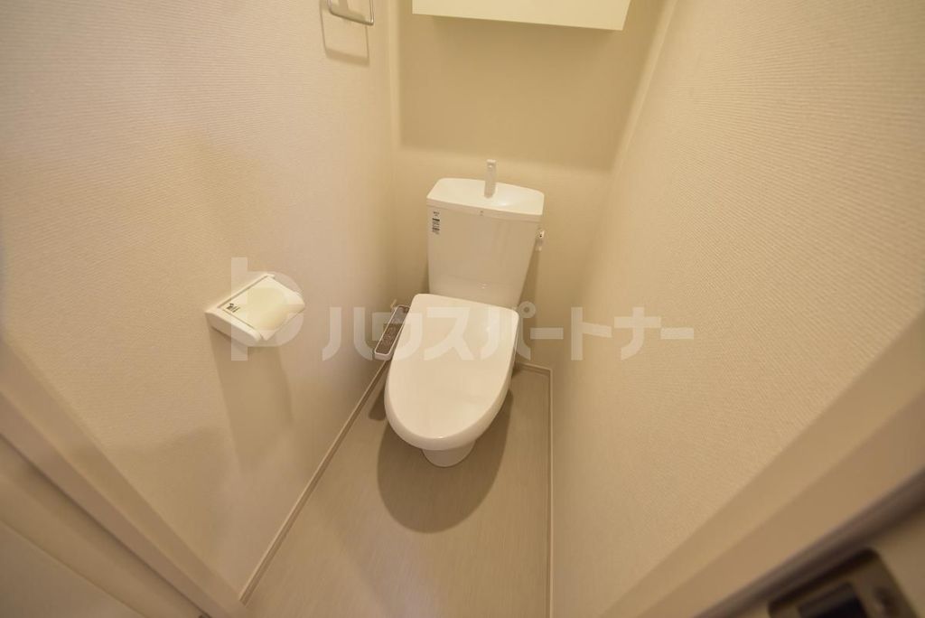 ＪＲ総武線 下総中山駅 徒歩9分 3階建 築4年のトイレ写真