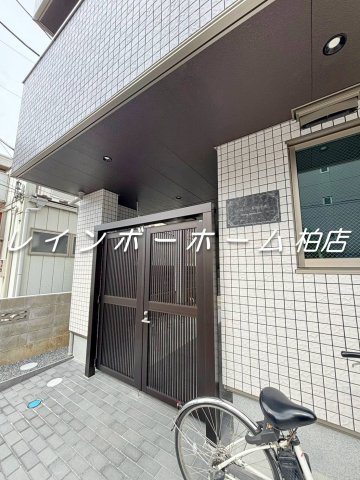 エントランス　清潔なエントランスです