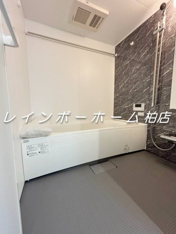 バス・シャワールーム　お風呂で日々の疲れを落としましょう
