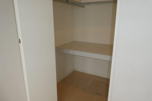 収納　ウォークインクローゼット