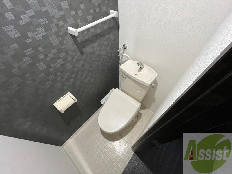 トイレ　こちらはトイレです。清潔感があり、安心して使用できます。