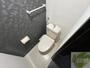 トイレ　こちらはトイレです。清潔感があり、安心して使用できます。