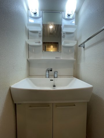 洗面設備　(参考)同マンション同間取り他部屋の写真
