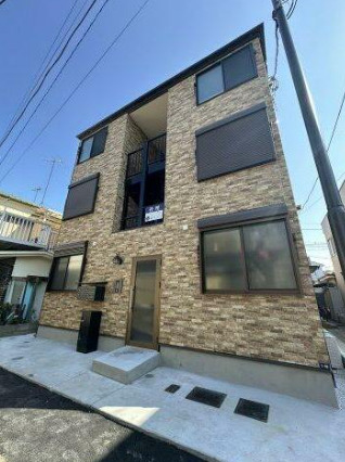 建物外観　ネット無料。ネット無料なら月々実質4000円程度のコストがか