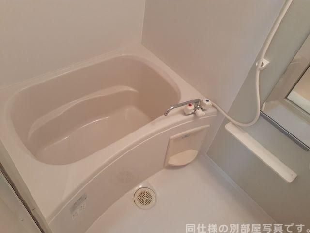 ヴァンクレーヴII・Aの風呂写真