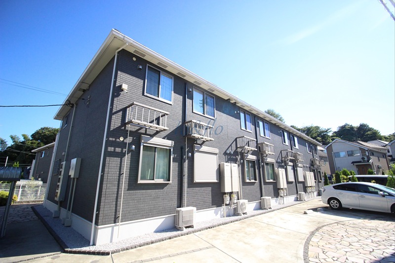 東急田園都市線 鷺沼駅 バス乗車時間：14分 最寄りバス停で下車 徒歩7分 築7年