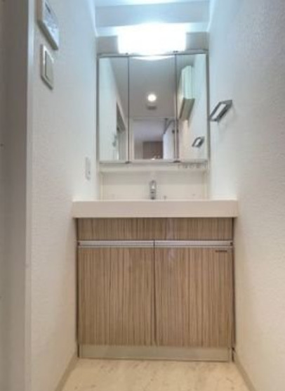 洗面設備　別部屋の画像を使用しております。