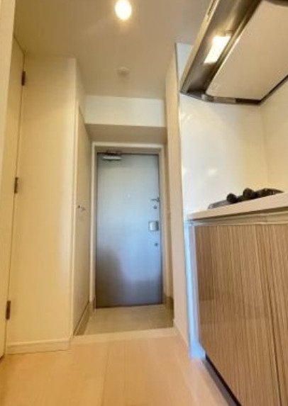 玄関　別部屋の画像を使用しております。