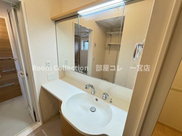 洗面設備　※同物件写真