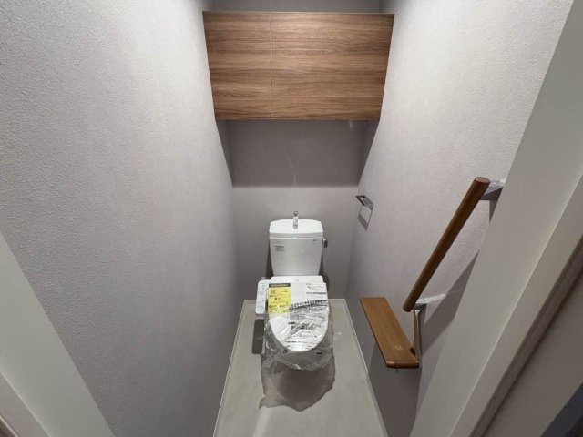 ＪＲ東海道本線 草津駅 徒歩6分 4階建 築2年のトイレ写真