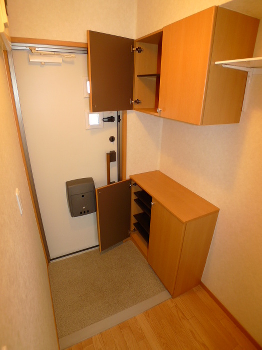マイシティ上小町の玄関写真