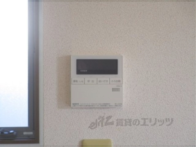 その他設備　給湯器リモコン