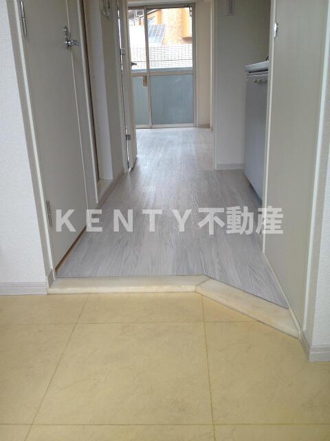 玄関　収納もある玄関です