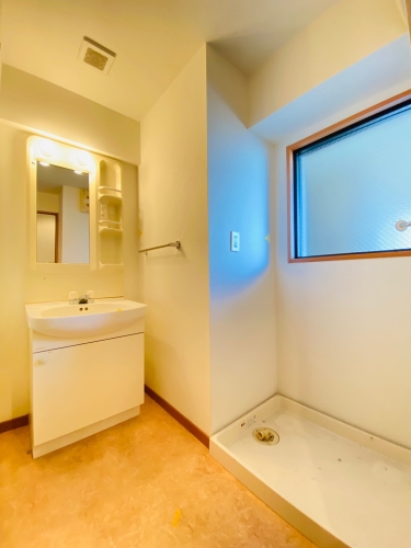 洗面設備　別の部屋の写真です！現況を優先します！