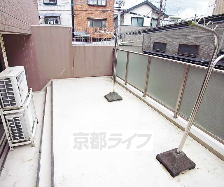バルコニー　きれいなバルコニーです