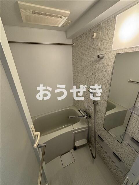 バス・シャワールーム　? ※同仕様参考写真