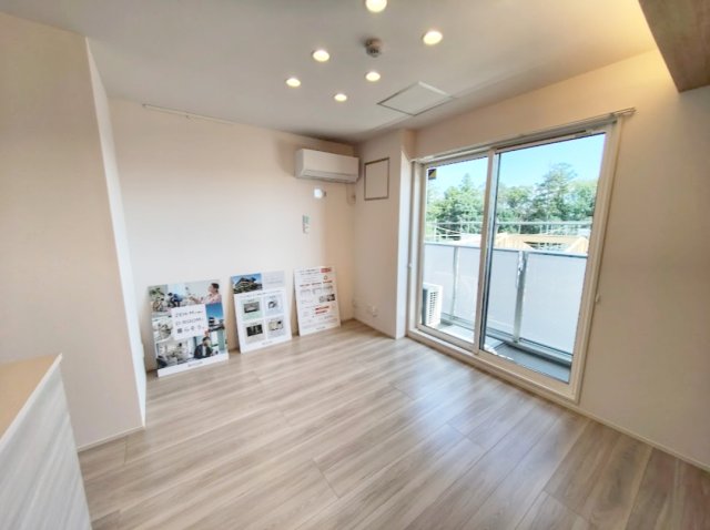 D-Invest陣場 Aの居間写真
