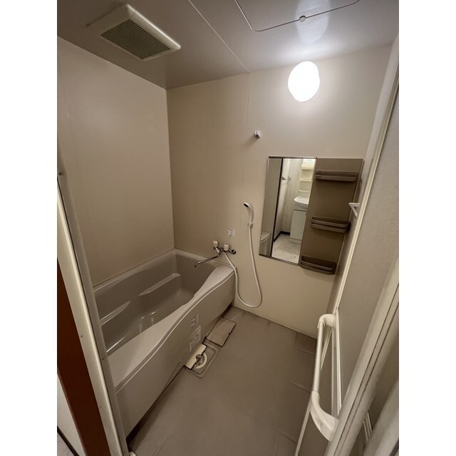 バス・シャワールーム　別部屋の写真です。