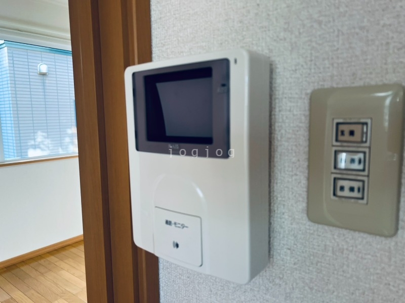 セキュリティ　モニター付きインターホンで来客確認も安心です！