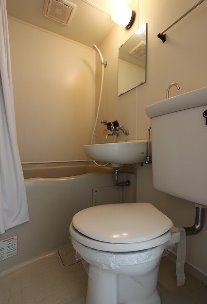 西鉄天神大牟田線 高宮駅 徒歩7分 4階建 築40年のトイレ写真