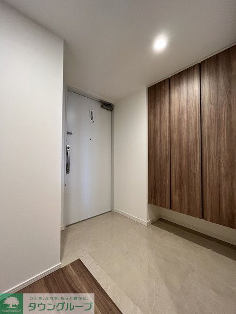玄関　※写真は同タイプ住戸です。