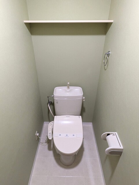トイレ　★★トイレは嬉しい洗浄機能付き便座です♪★★